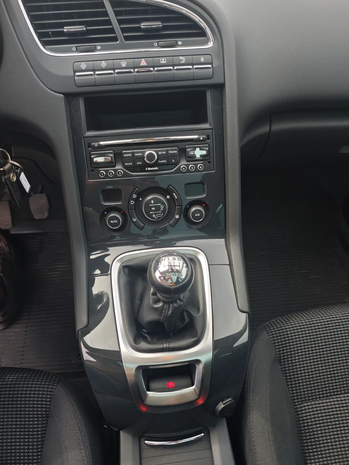 Miniatura 18 do Peugeot 5008