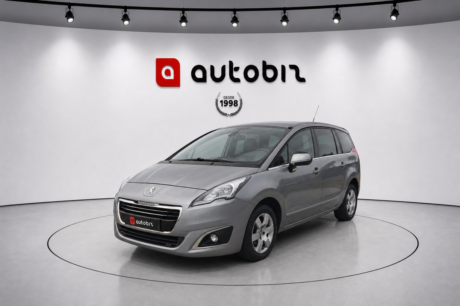 Peugeot 5008 1.6 BlueHdi usado à venda em Viseu